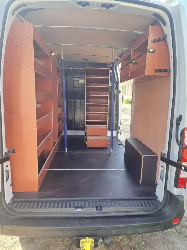 aménagement intérieur véhicule utilitaire