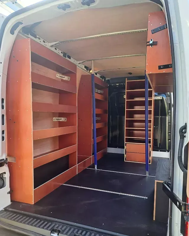 aménagement intérieur véhicule utilitaire