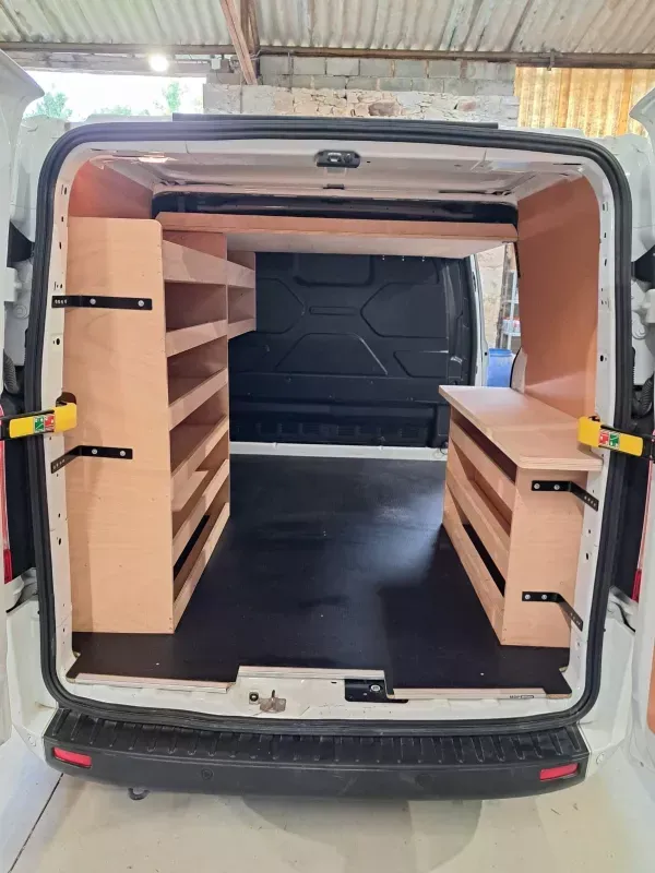 aménagement intérieur véhicule utilitaire