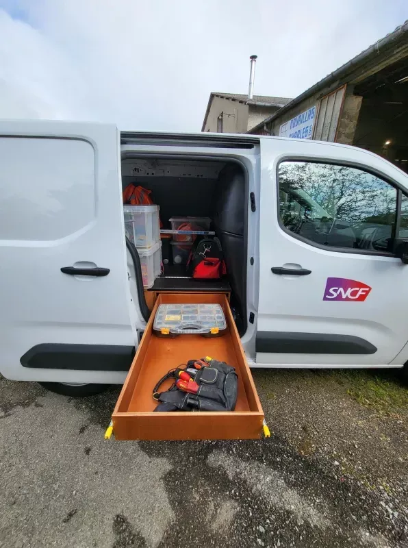 aménagement intérieur véhicule utilitaire