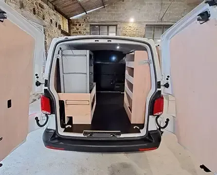 aménagement intérieur véhicule utilitaire